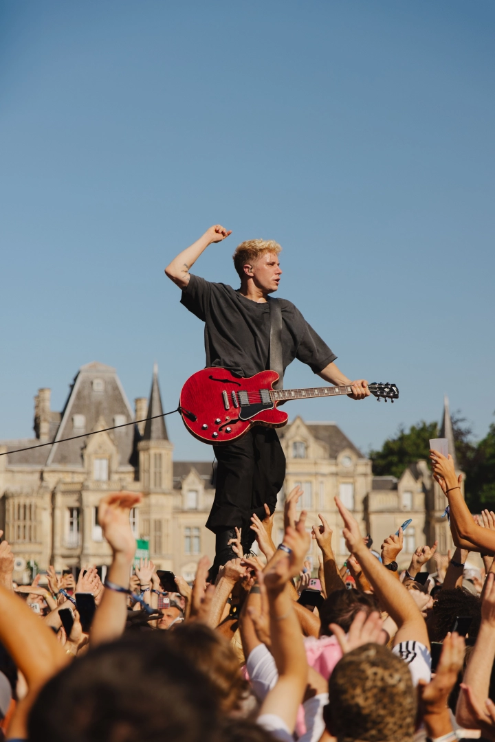 Last Train - © Hugo Jehanne